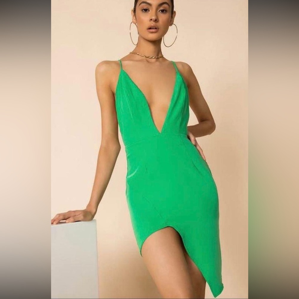 Superdown Suki Deep V dress